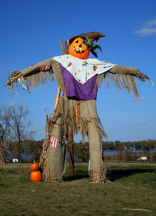 scarecrow-1416254_1920