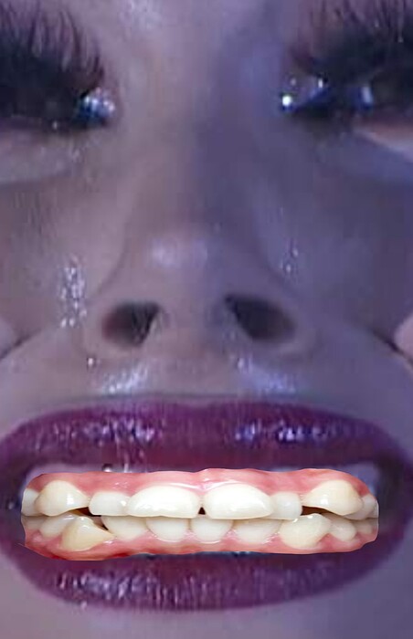 1000399439