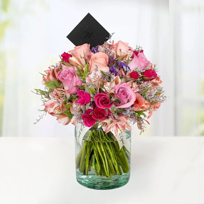 arreglo-floral-de-rosas-mix-alstromelia-rosa-y-espuma-gi017-ponch-caprico-225541