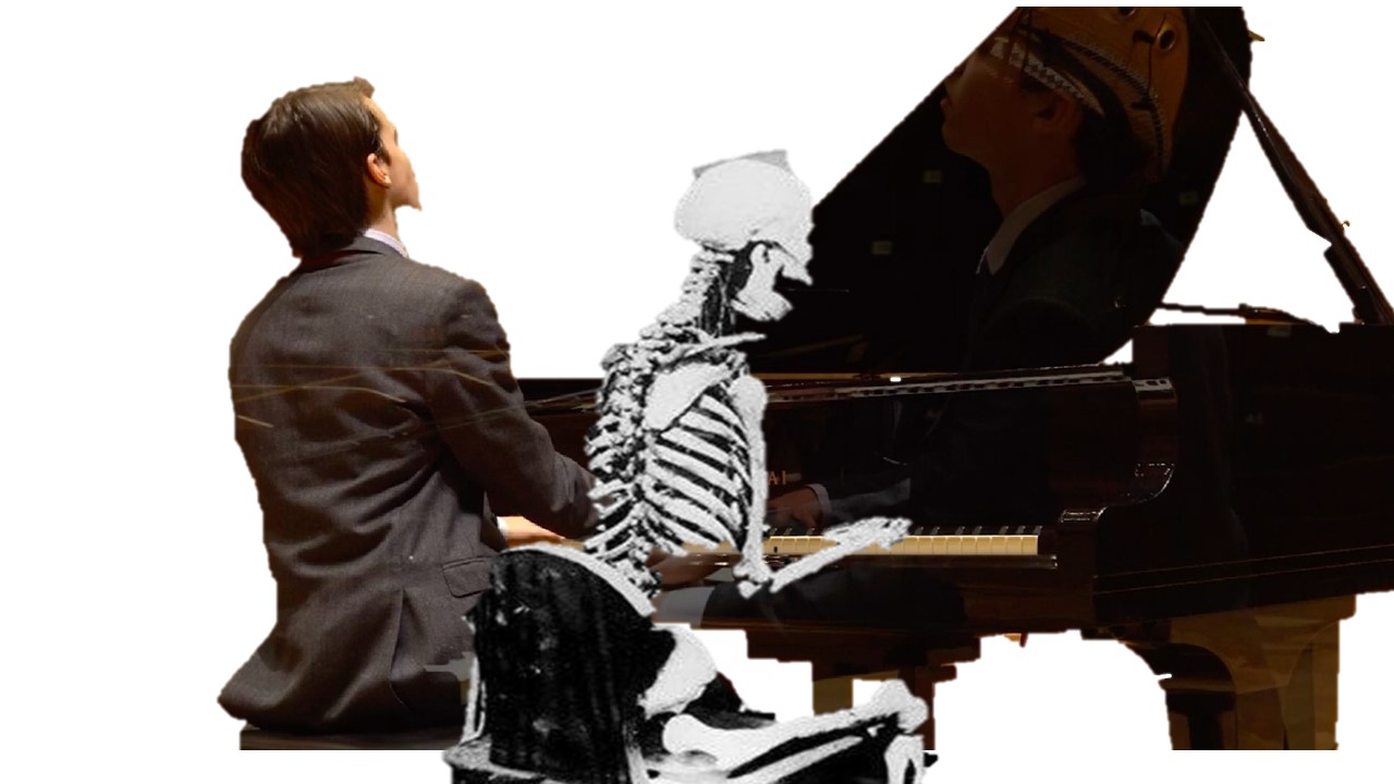 TOCANDO EL PIANO CON MR.CALAVERITA